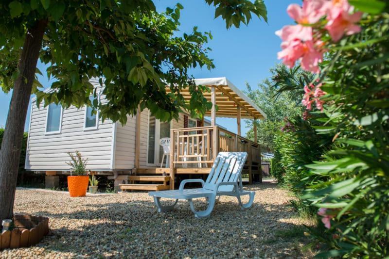Camping Officiel Siblu Le Lac Des Reves Lattes Bagian luar foto